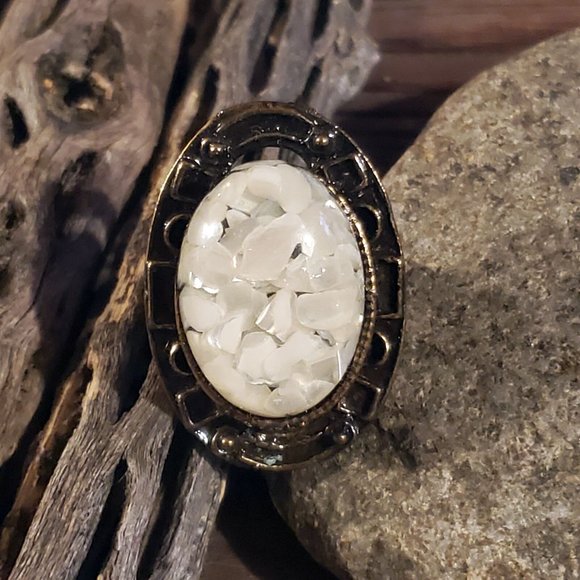 Antique Brass Mother of Pearl Black Resin Domed Cocktail Statement Ring #A2 - Picture 7 of 10